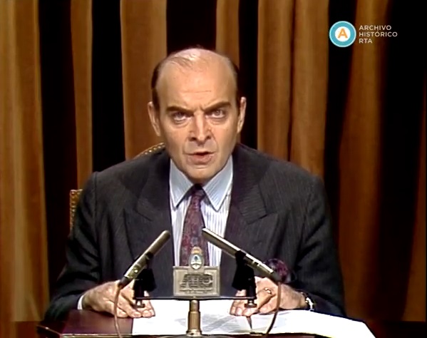 [Cadena nacional: Cavallo anuncia su nueva política de tipo de cambio fijo]
