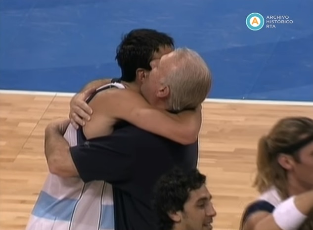 [Juegos Olímpicos de Atenas: la selección argentina de básquet derrota al Dream Team]