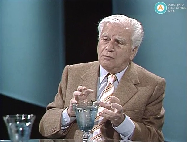 3 en el fondo (incompleto)