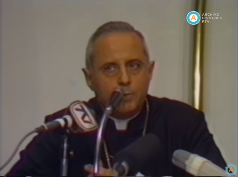 [Guerra de Malvinas: La prensa chilena sobre la llegada del Papa a la Argentina]