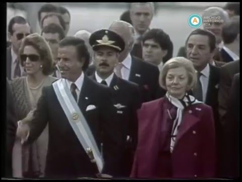 [Cadena nacional: Menem e Isabel Perón en tedeum por Revolución de Mayo]
