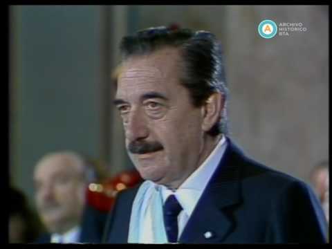 [Alfonsín en tedeum por 176° aniversario de la Revolución de Mayo]