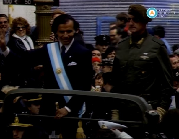 [Cadena nacional: Menem en el desfile por el Día de la Independencia] (incompleto)