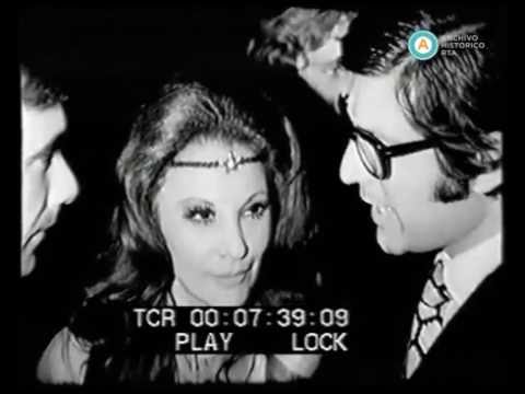 [Nota para Radiolandia en TV: Irma Roy y Jorge Barreiro en un estreno del Maipo]
