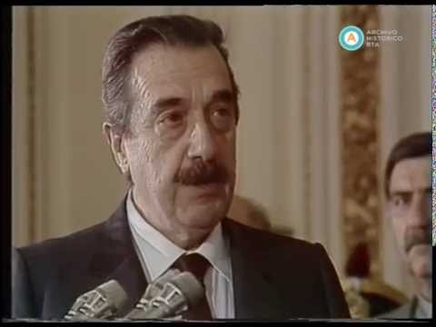 [Cadena nacional: Alderete jura como ministro de Trabajo del gobierno de Alfonsín]