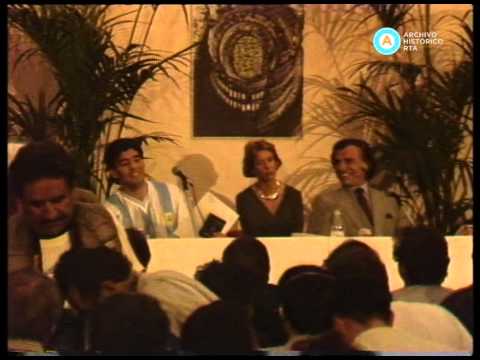 [Mundial FIFA Italia ’90: el presidente Menem nombra a Maradona como embajador]