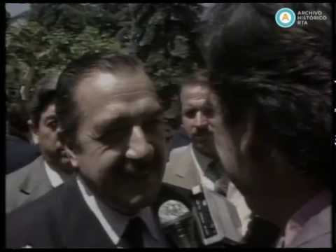 [Alfonsín en España: Tras la reunión con Felipe González en la Moncloa]