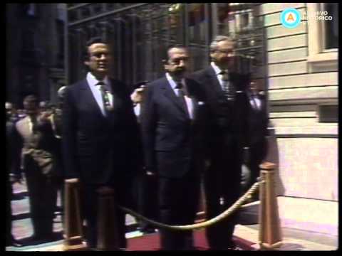 [Alfonsín en España: Llegada al Palacio del Congreso]