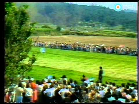 [Alfonsín en España: Arribo a Casaldernos, Galicia]