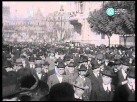 [La Liga Patriótica y los Carteros participan en una procesión cívica]