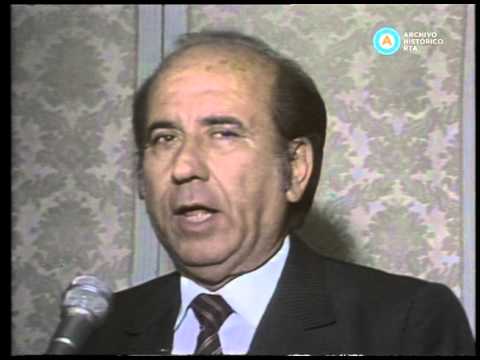 [Alfonsín en Grecia: conferencia por el desarme nuclear]