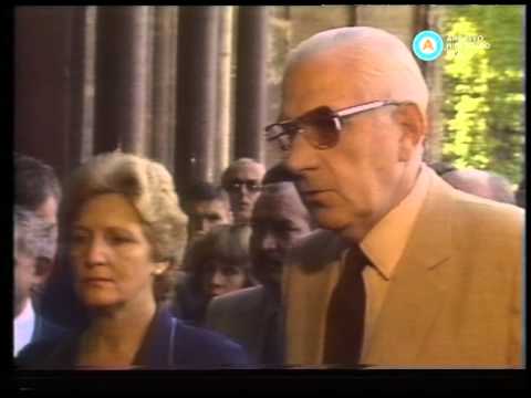 [El presidente de facto Bignone visita Croacia en su gira por Yugoslavia]