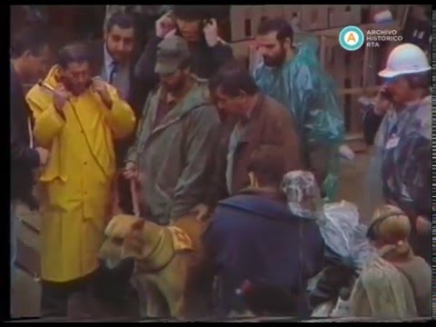 [Atentado a la AMIA: perros rescatistas israelíes]