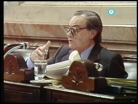 [Debate por el proyecto de reforma constitucional: León y Sánchez]
