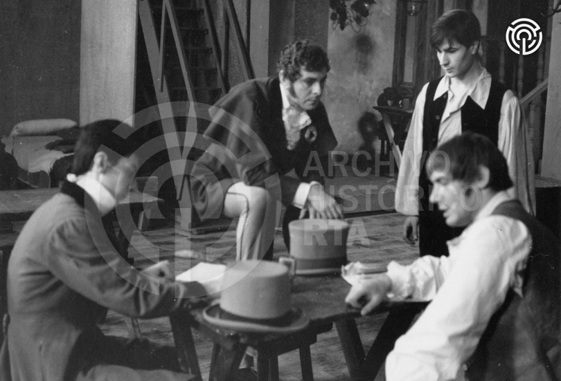 Serie: Hombres en pugna