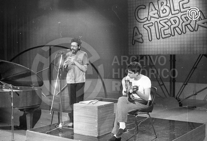Serie: «Cable a tierra» Pepe Eliaschef [de origen, refiere a Eliaschev]