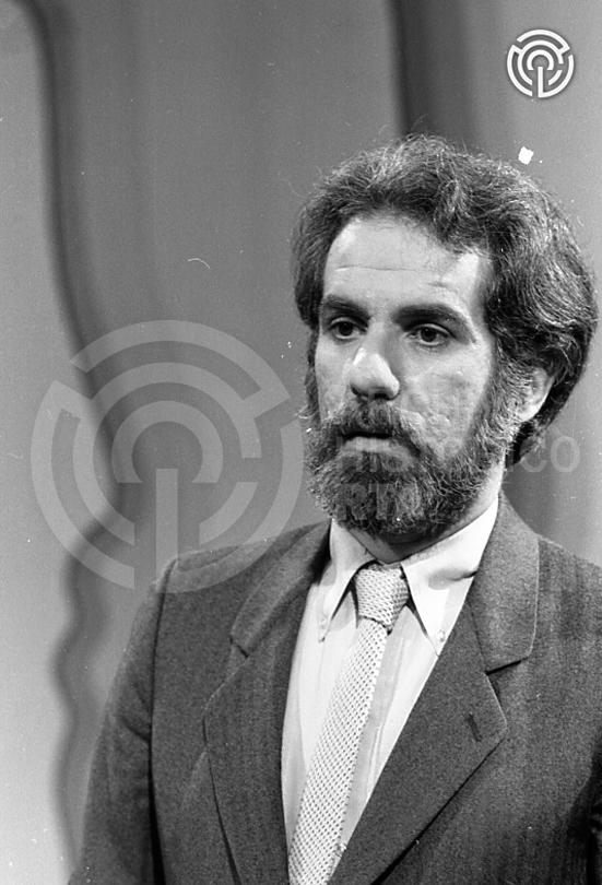 Serie: «Cable a tierra» Pepe Eliaschef [de origen, refiere a Eliaschev]