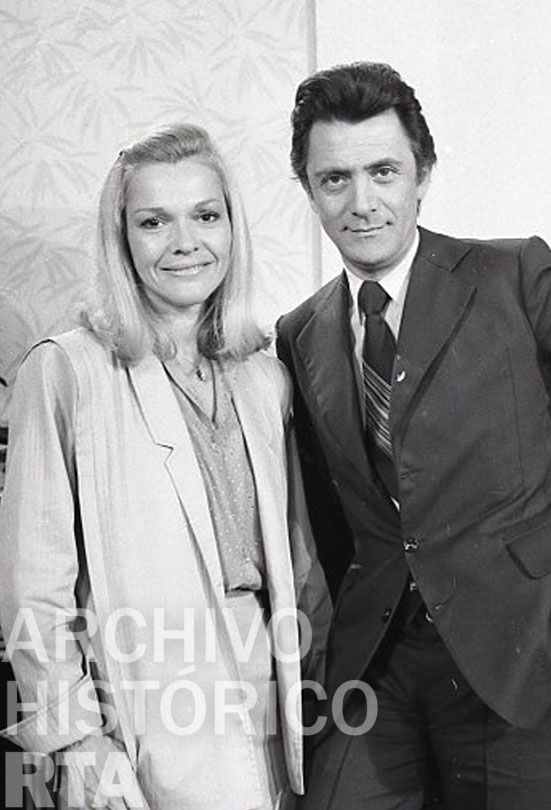 Serie: Programa Mujer Visión. Fernanda Mistral y Lucho Avilés.