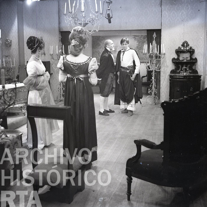 Serie: Teatro Argentino. Pasión De F. Sánchez. Carlos Muñoz y 1810.