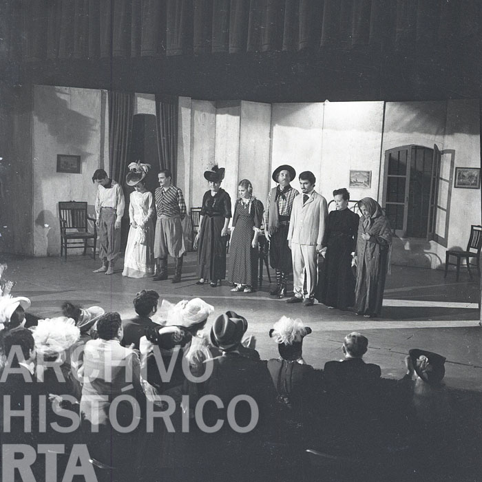 Serie: Teatro Argentino. Pasión De F. Sánchez. Carlos Muñoz y 1810.